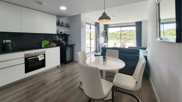 Rohový mezonetový podkrovní apartmán PRODÁNO