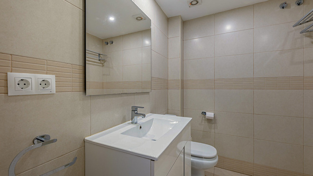 Apartmán ve středním patře v luxusní destinaci Puerto Banús