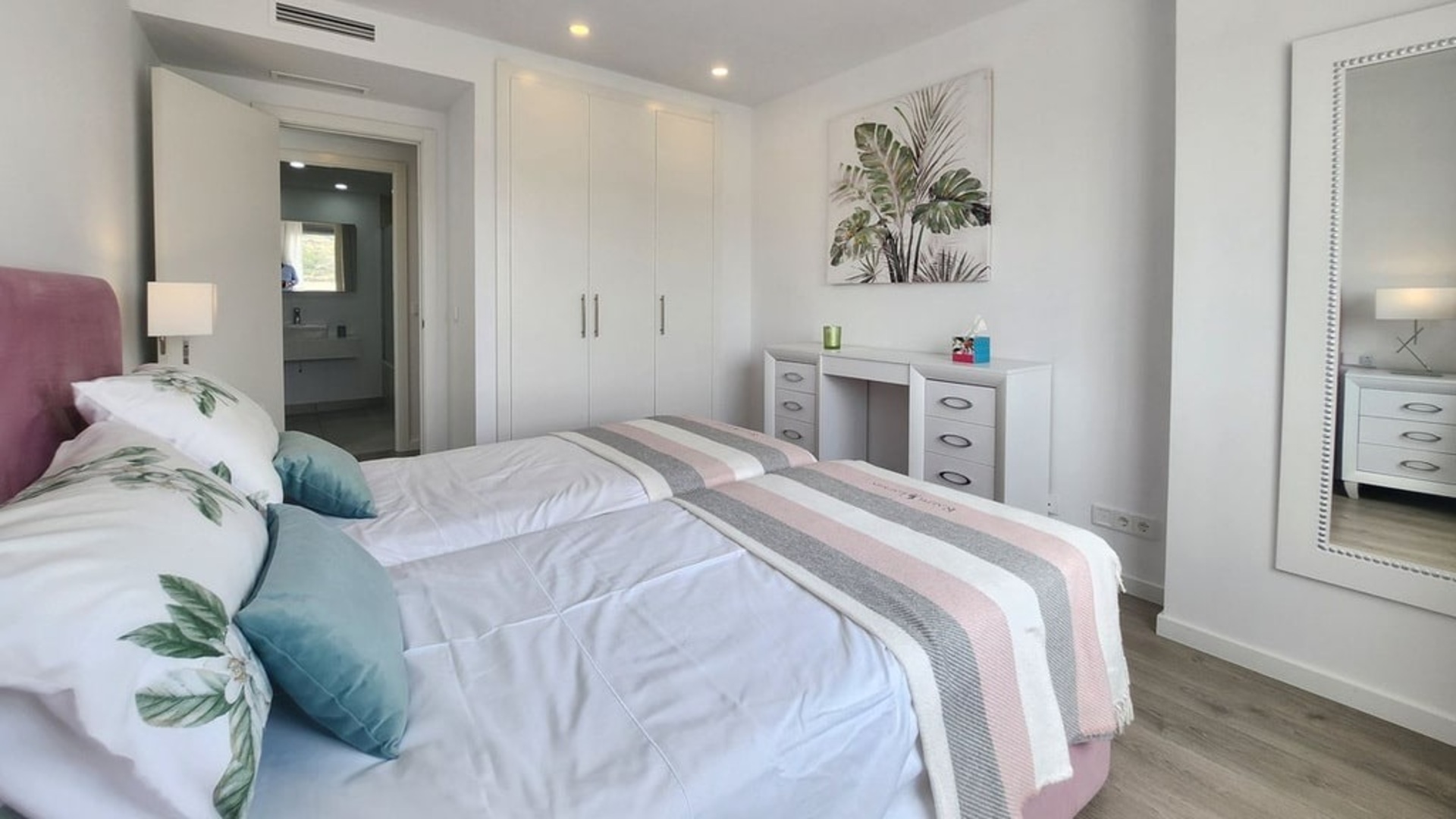 Rohový mezonetový podkrovní apartmán PRODÁNO