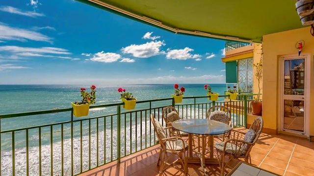 Apartmán s luxusními výhledy na pláž ve Fuengirola - PRODÁNO