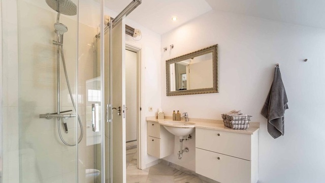 Samostatně stojící luxusní villa  PRODÁNO