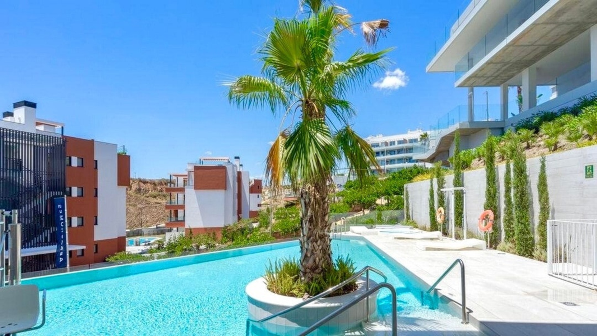 Med ONE slunné luxusní apartmány s výhledem na moře
