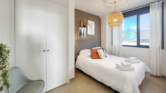 Moderní samostatně stojící vila v Bahía de Las Rocas - PRODÁNO