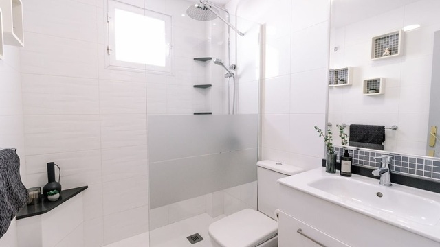 Slunný apartmán v resortu ve Fuengirole PRODÁNO