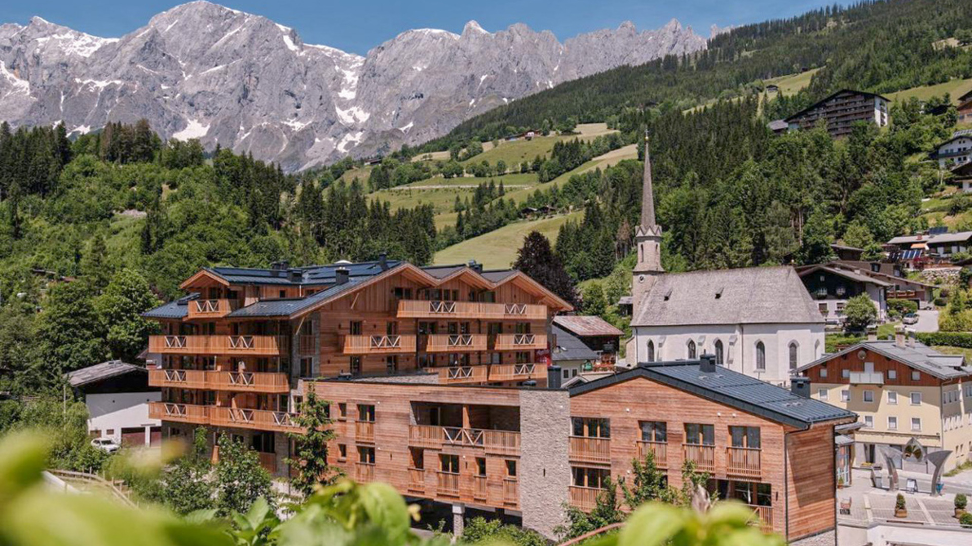 Krásný apartmán se 2 ložnicemi, luxusní saunou a balkónem