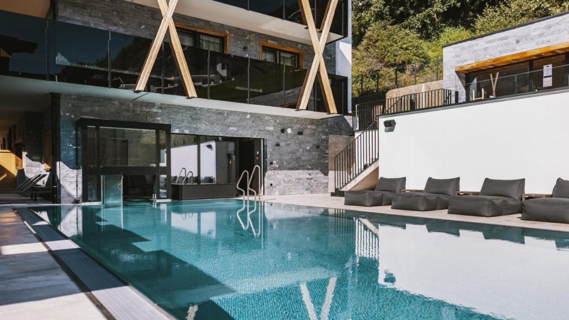 Moderní apartmán s luxusním zázemím 4* resortu