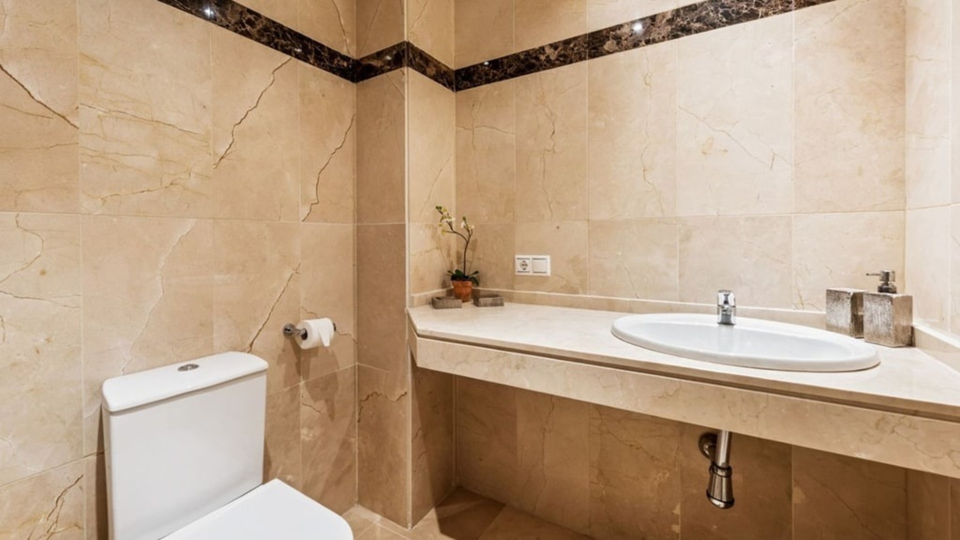 Luxusní apartmán u pláže Cosmo v Esteponě - PRODÁNO