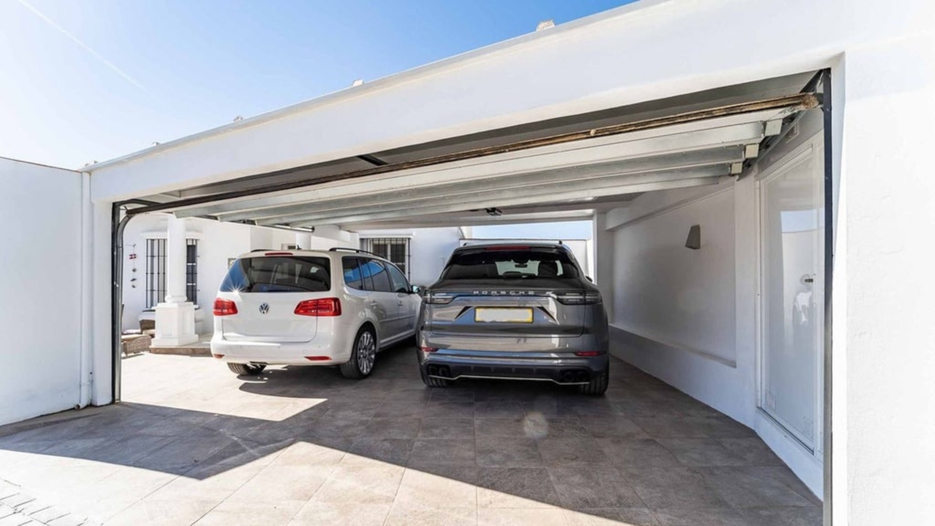 Samostatně stojící luxusní villa  PRODÁNO