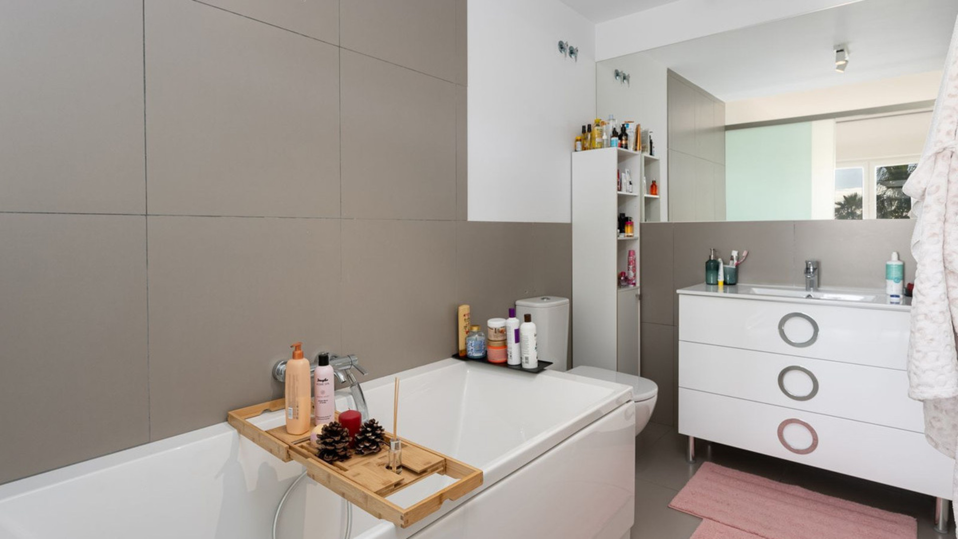 Apartmán s velkou terasou - PRODÁNO