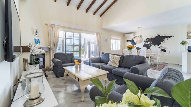Samostatně stojící luxusní villa  PRODÁNO