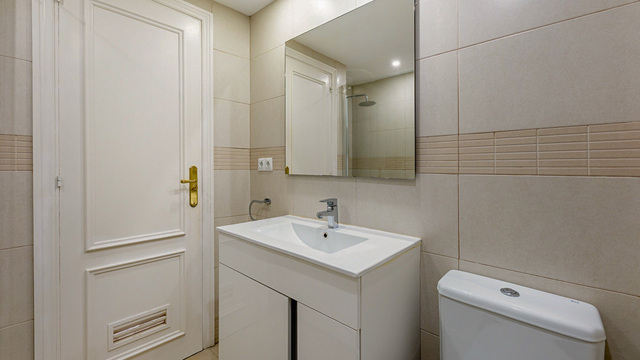 Apartmán ve středním patře v luxusní destinaci Puerto Banús