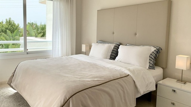 Slunný apartmán v umělé Laguně Alcazaba, Casares