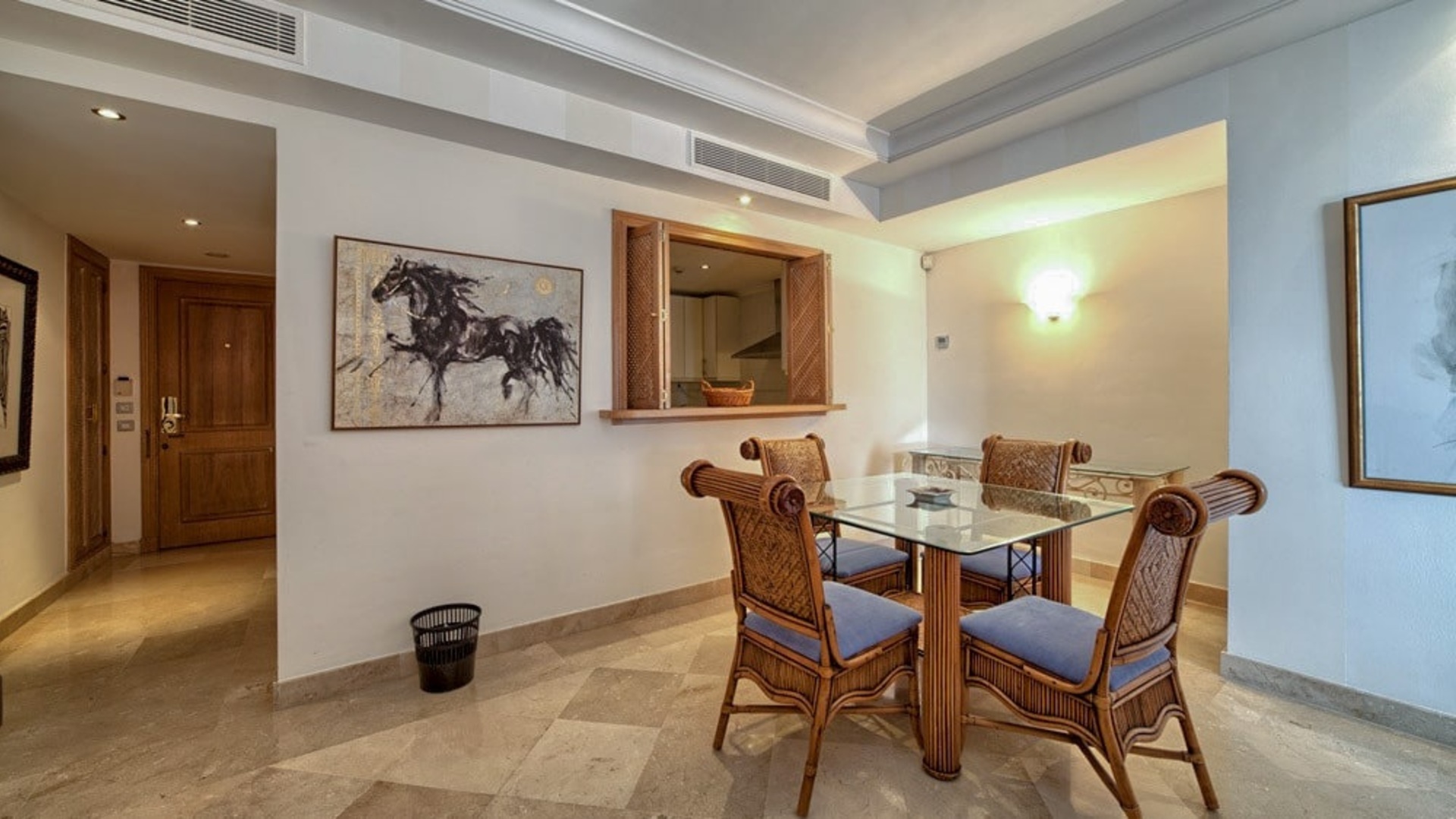 Prostorný 2 ložnicový apartmán v 5* hotelu Kempinski - PRODÁNO