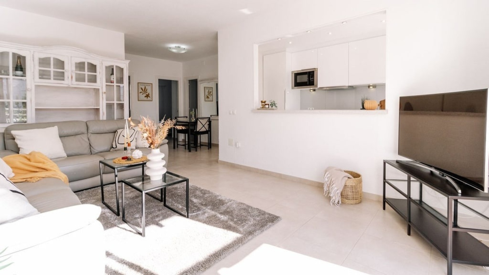 Slunný apartmán v resortu ve Fuengirole PRODÁNO