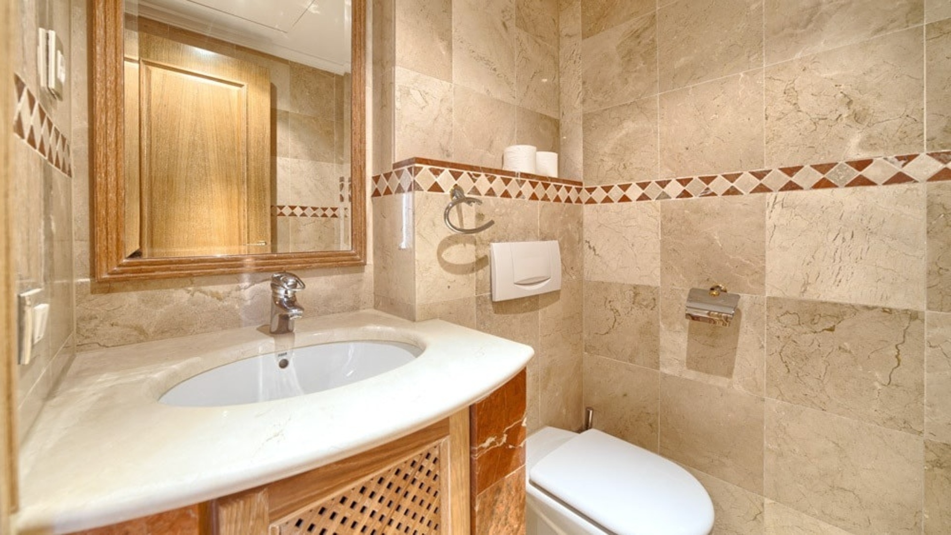 Prostorný 2 ložnicový apartmán v 5* hotelu Kempinski - PRODÁNO