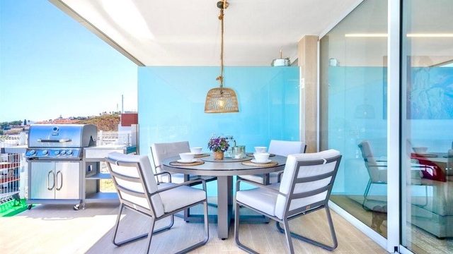 Med ONE slunné luxusní apartmány s výhledem na moře