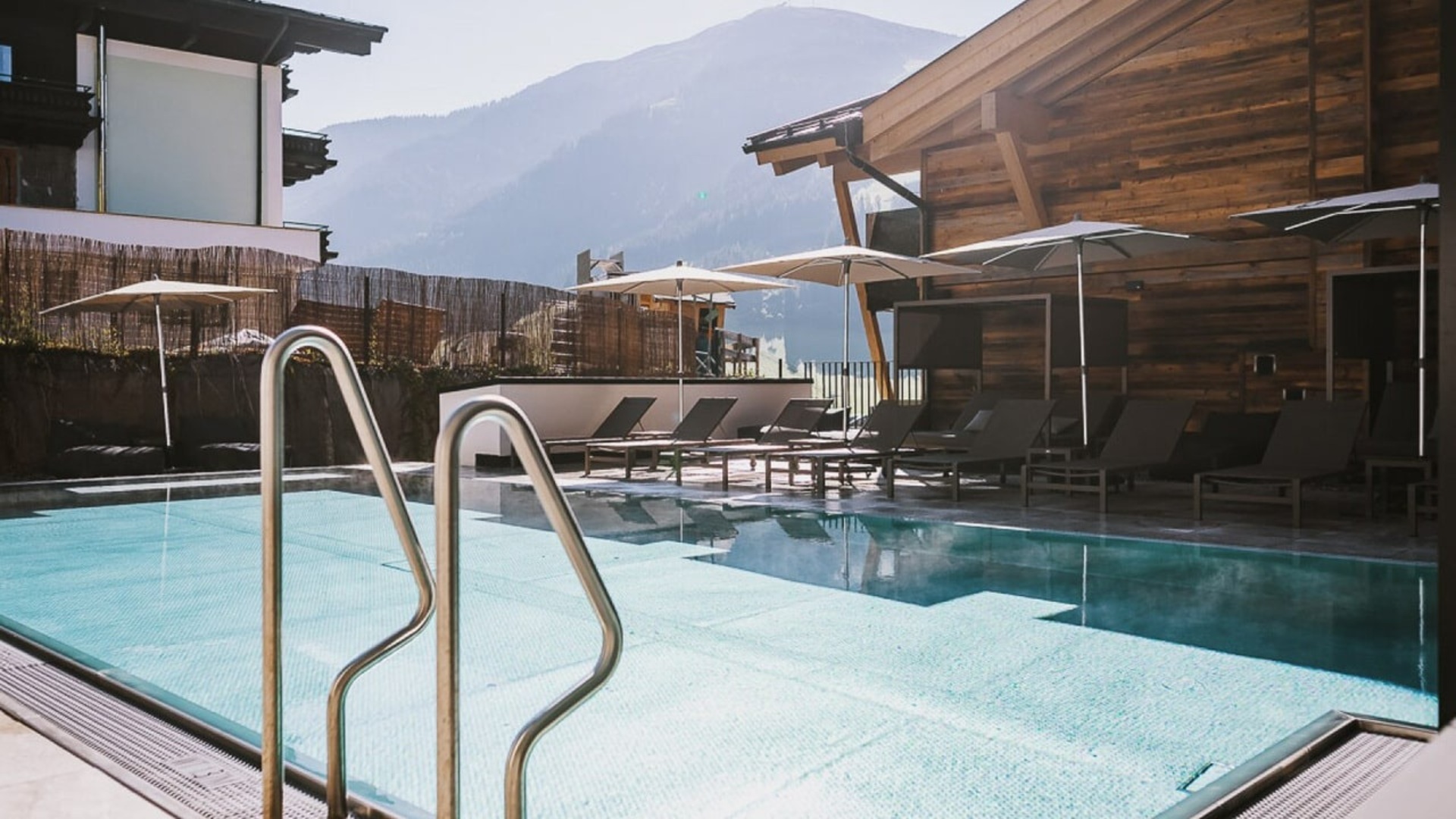 Moderní apartmán s luxusním zázemím 4* resortu