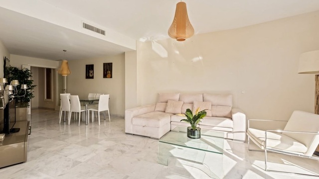 Luxusní apartmán u pláže Cosmo v Esteponě - PRODÁNO