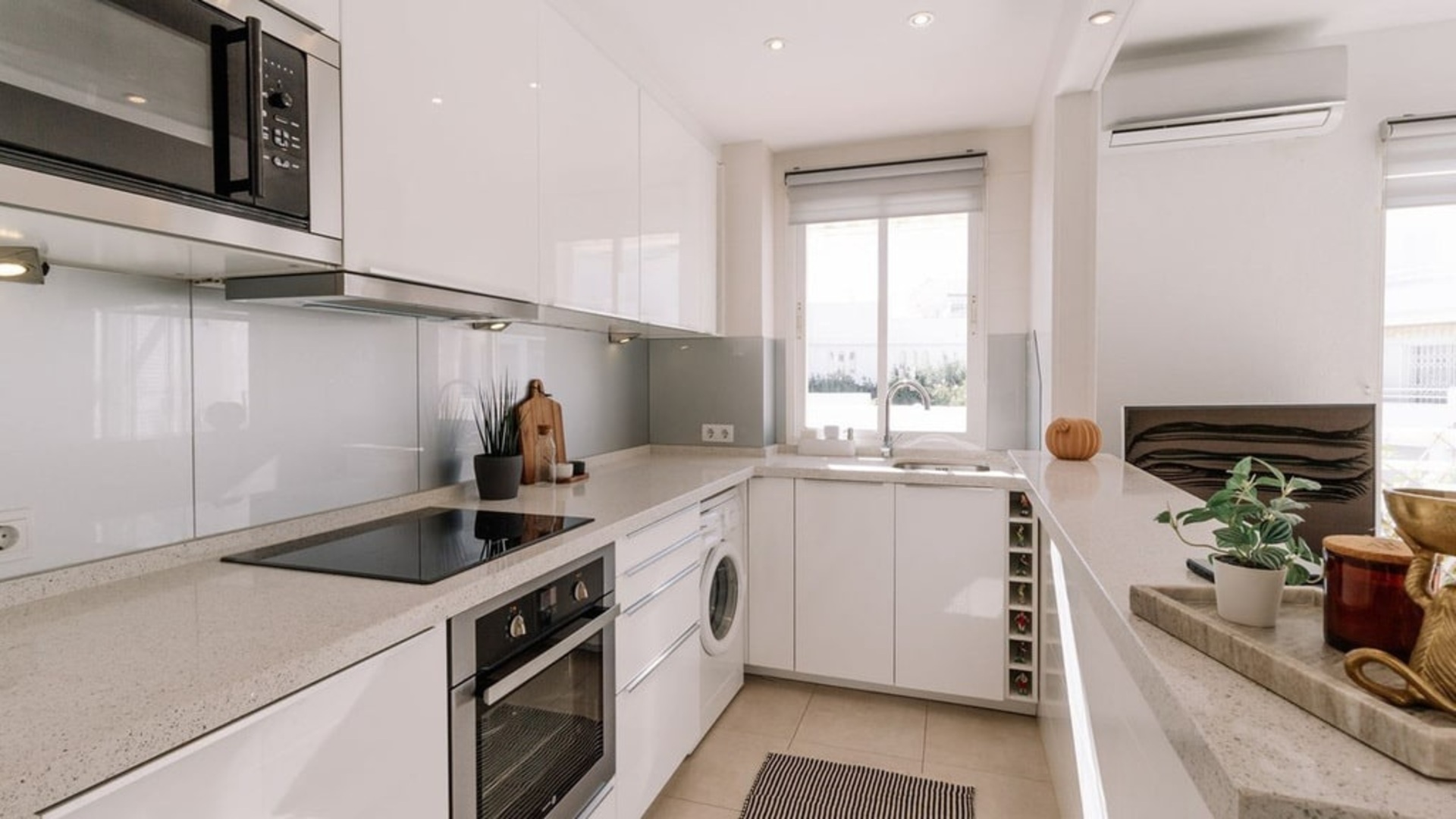 Slunný apartmán v resortu ve Fuengirole PRODÁNO