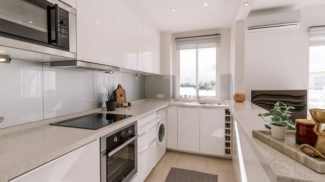 Slunný apartmán v resortu ve Fuengirole PRODÁNO