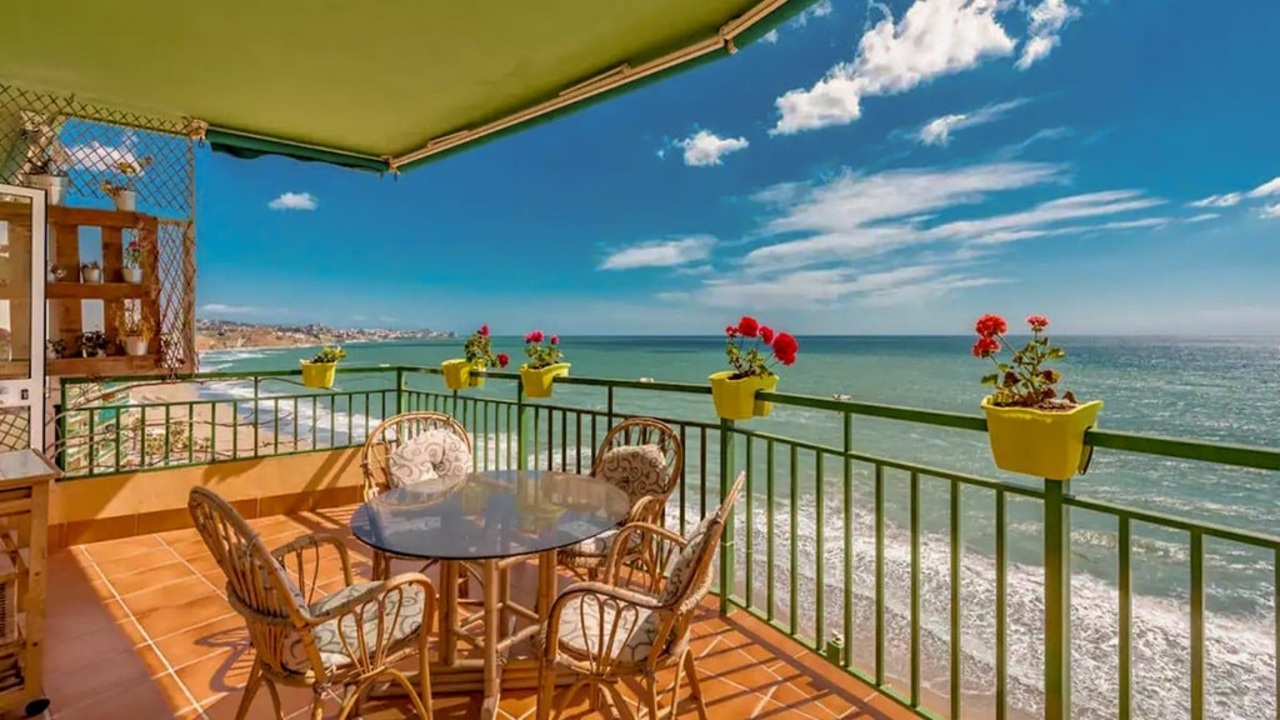 Apartmán s luxusními výhledy na pláž ve Fuengirola - PRODÁNO